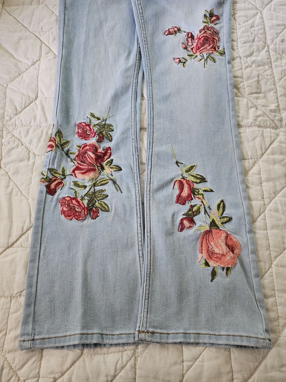 Forever 21 Sky Blue Tall Mid-Rise Bootcut Jeans w/ Floral Embroidery- Size 29 - Picture 9 of 11
